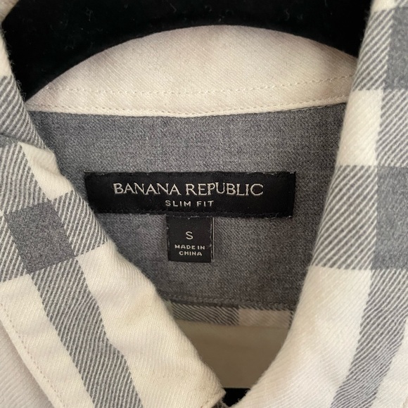Men’s banana republic slim fit size small button down - Picture 2 of 2